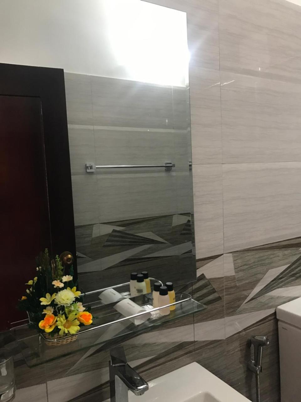 Shangri-La Нувара Елия Екстериор снимка